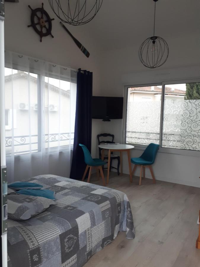 Joli Studio Entre La Mer Et La Ville Hyères Exteriör bild